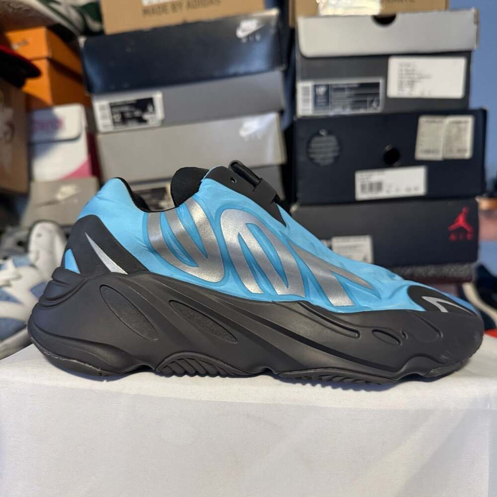 Adidas Yeezy Boost 700 MNVN Size 5 Bright Cyan
